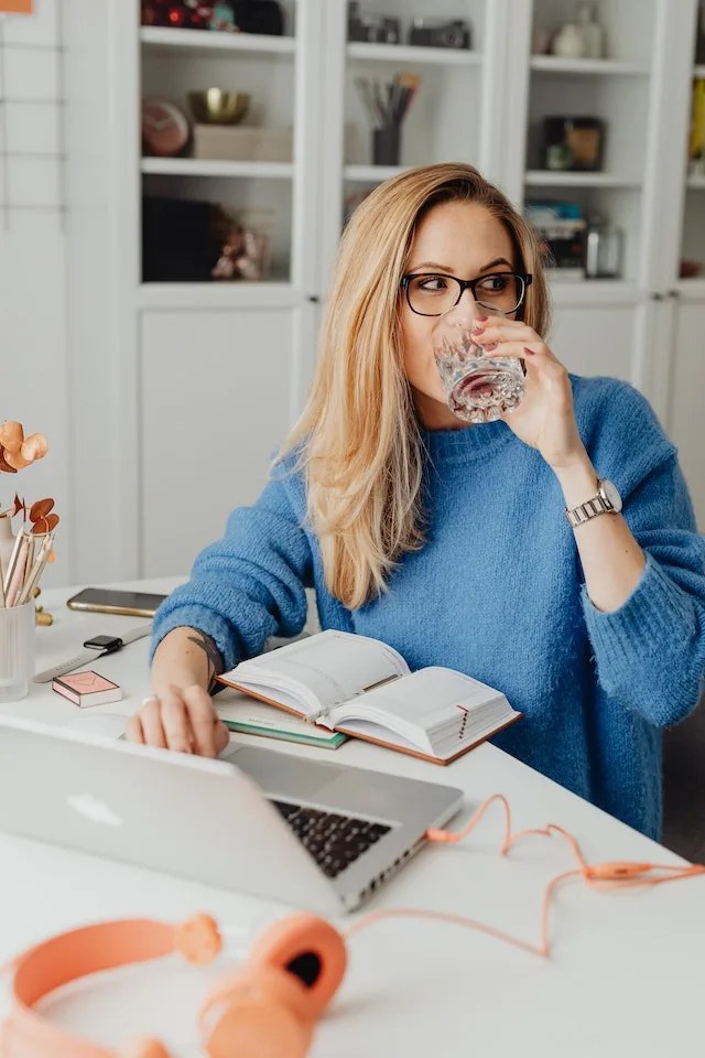 SaaS Content Marketing: Driving Growth and Engagement 1 pexels karolina grabowska 5908756