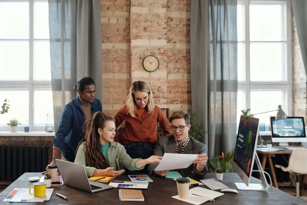 B2B SaaS Marketing: Unlocking Growth Potential 1 pexels mikael blomkvist 6476255