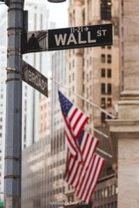 Lumen Technologies Shares Experience Decline Following Nearly $9 Billion Loss